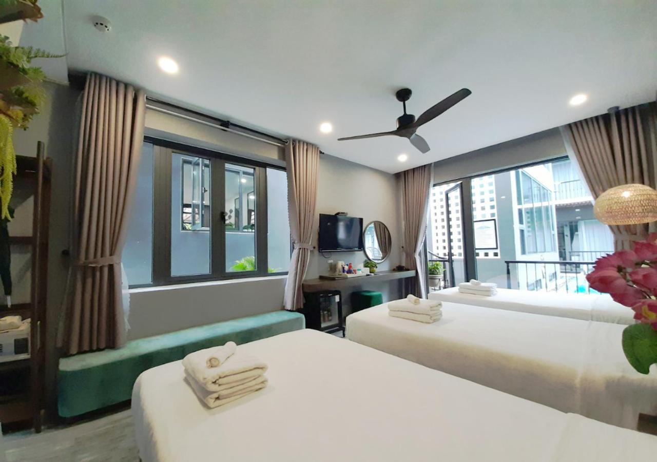 Deluxe Triple Room with Pool View